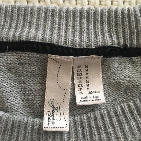 Forever 21 Lion Sweater - Picture 2 of 6